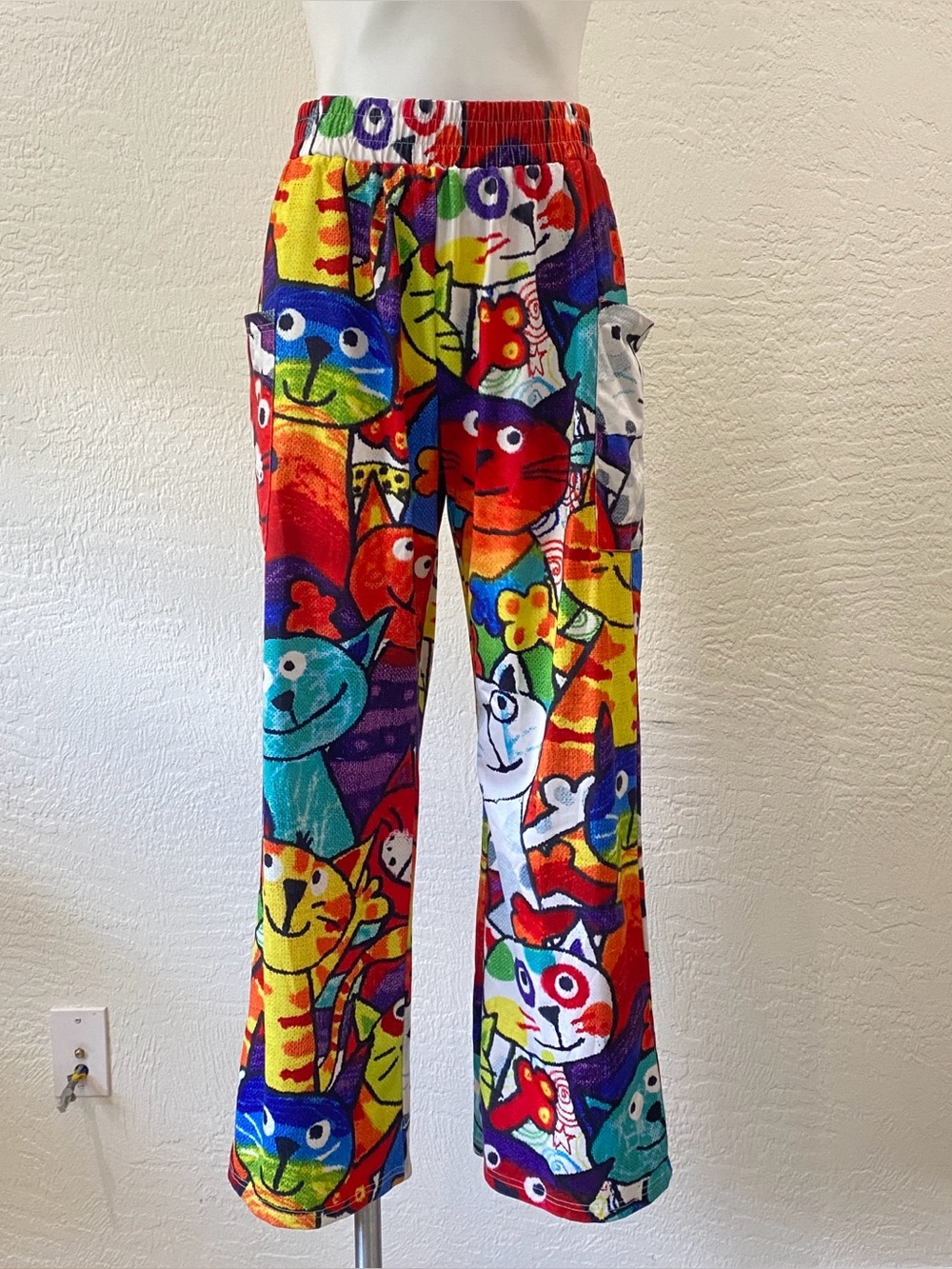 Colorful Cat Print wide leg flowy Pants - Multicolor - sz large - stretchy
